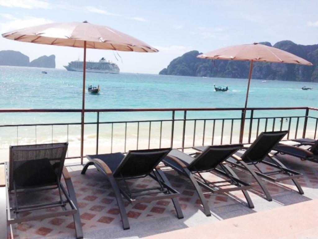 Phi Phi Long Beach Resort & Villa Exterior photo