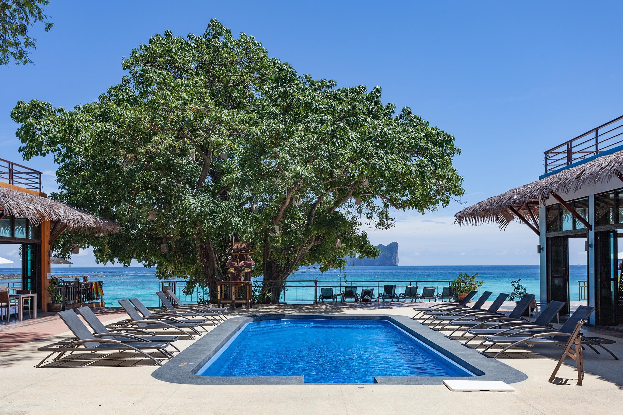 Phi Phi Long Beach Resort & Villa Exterior photo