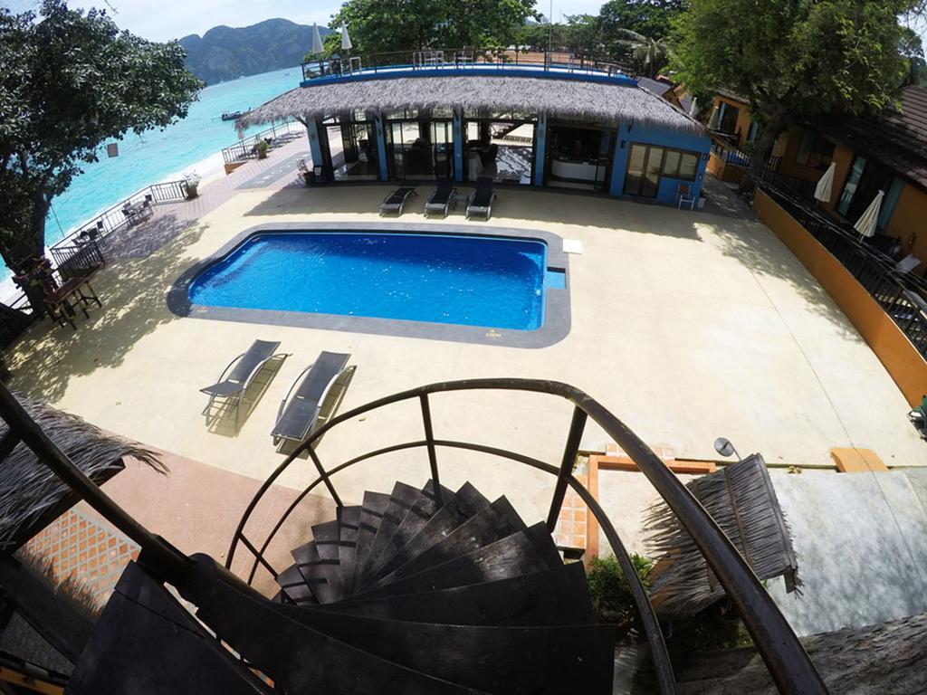 Phi Phi Long Beach Resort & Villa Exterior photo